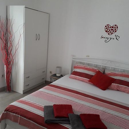Private Accommodation Carevic ดูบรอฟนิก ห้อง รูปภาพ